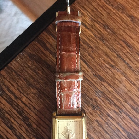 LADIES LORUS VINTAGE DISNEY MICKY MOUSE WATCH - Picture 4 of 4